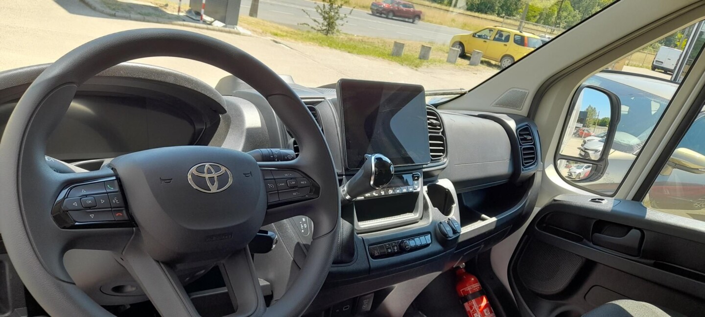 Toyota PROACE