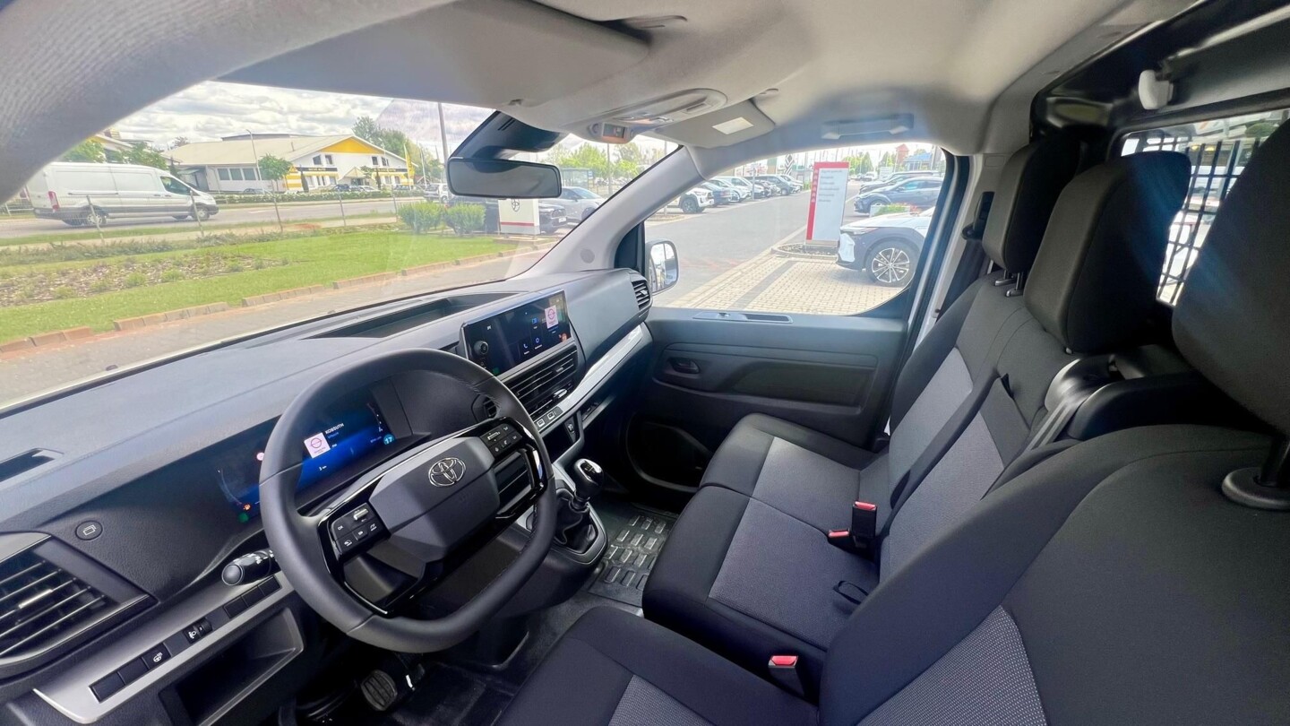 Toyota PROACE