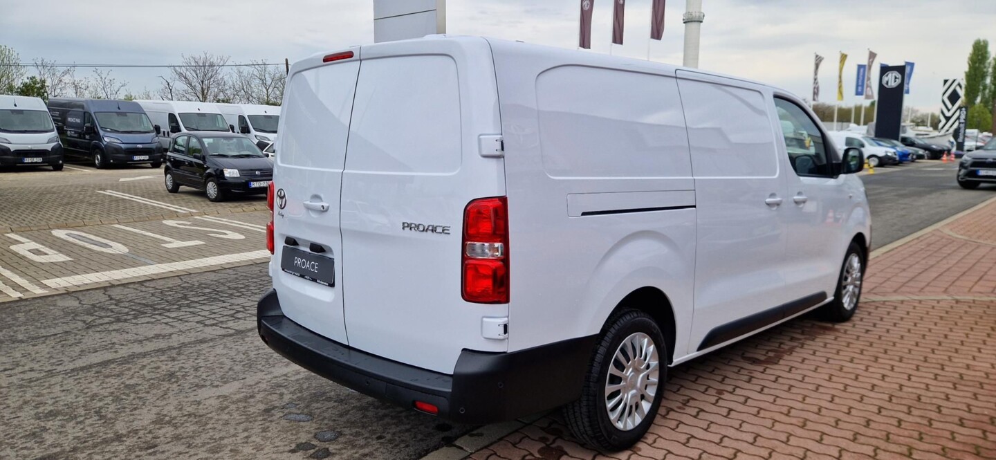 Toyota PROACE
