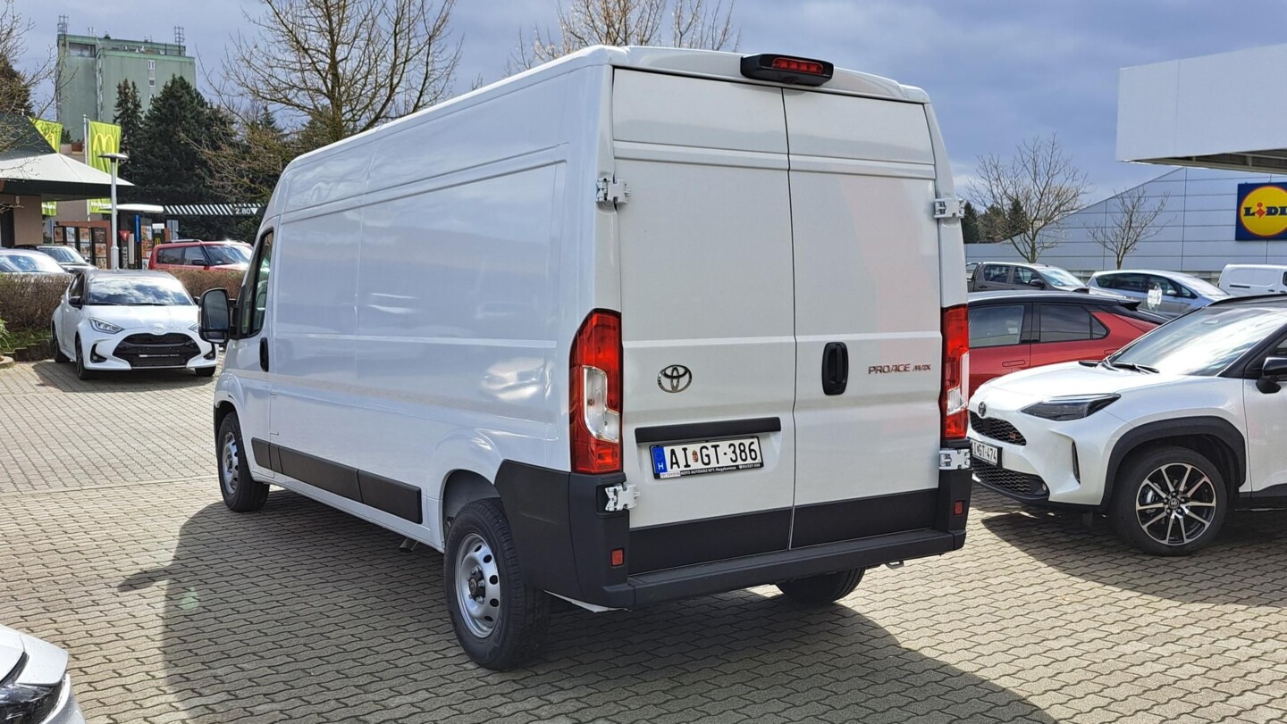 Toyota PROACE
