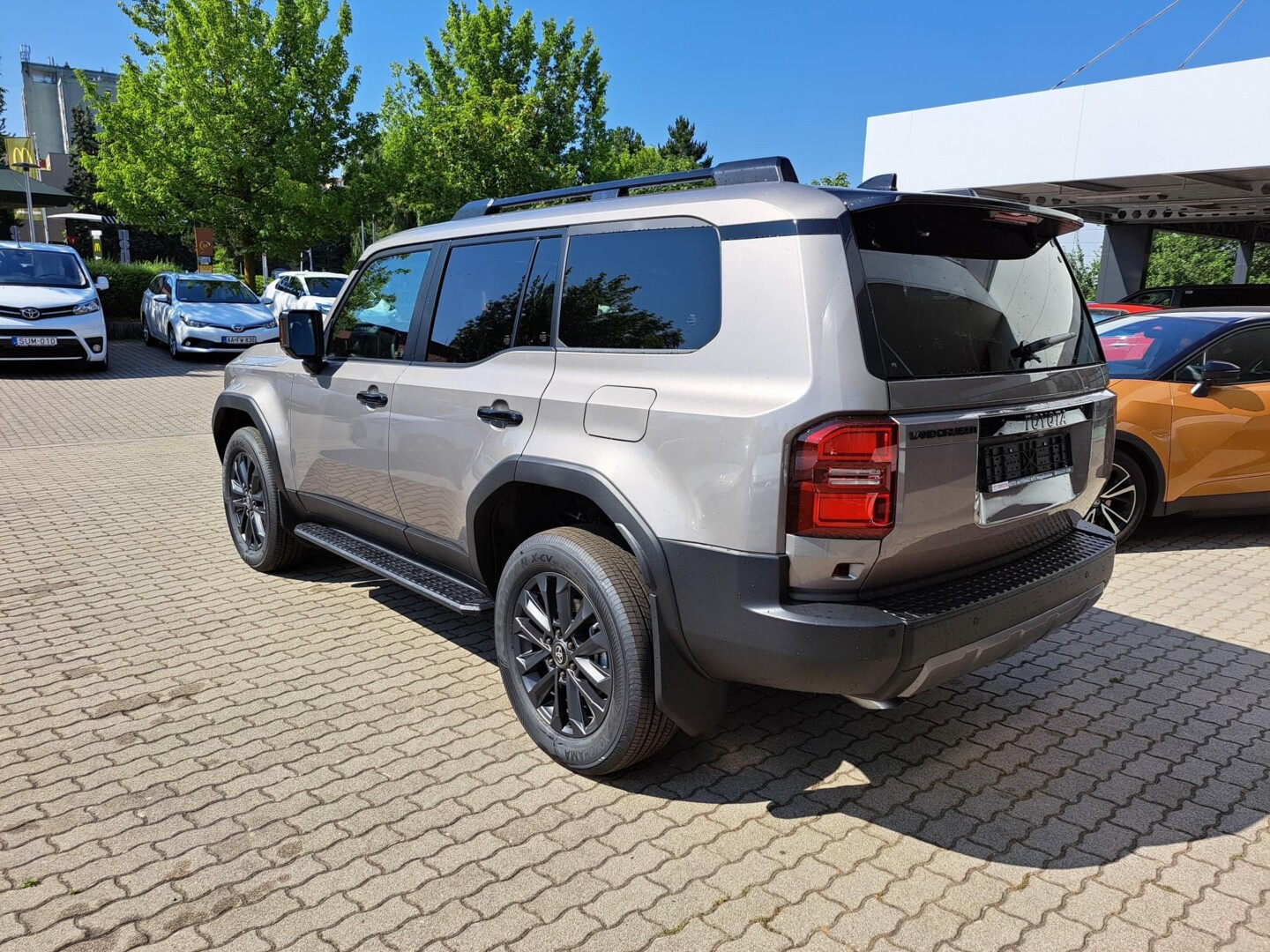 Toyota Land Cruiser