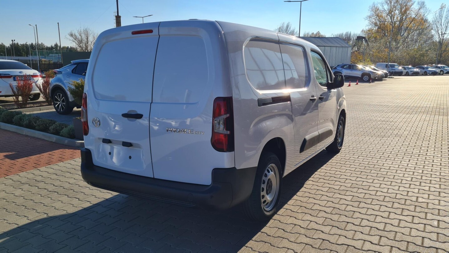Toyota PROACE