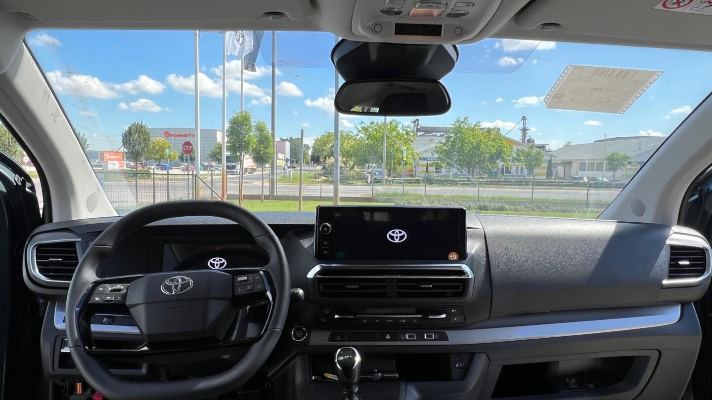 Toyota PROACE